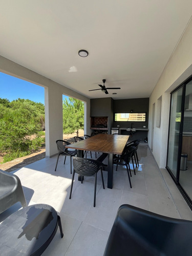 Dueño Vende Casa Senderos Iv Costa Esmeralda 4 Habitaciones