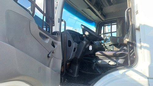 Mercedes Benz Atego 2425 2011 6x2 Bau