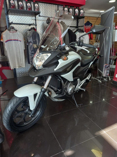 Imagen 7 de 14 de Honda Nc700 2016 Pocos Km Tamburrino Motos