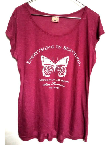 Remera Bordo Con Dibujo De Mariposa