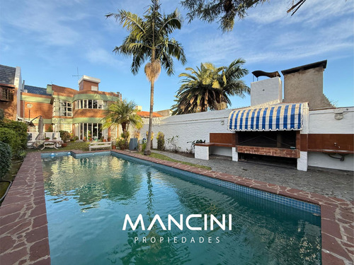 Apto Crédito - Casa En Venta De 5 Ambientes Con Cochera, Quincho Y Piscina - Villa Ballester