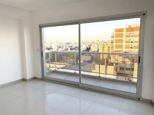 Imagen 2 de 14 de Venta Retasado!!!! Dto 2 Amb C/balcón & Baulera