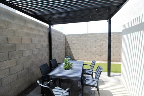 En Venta Casa En Sonterra, 3 Recamaras, Jardín, Estacionamiento Techado, Lujo