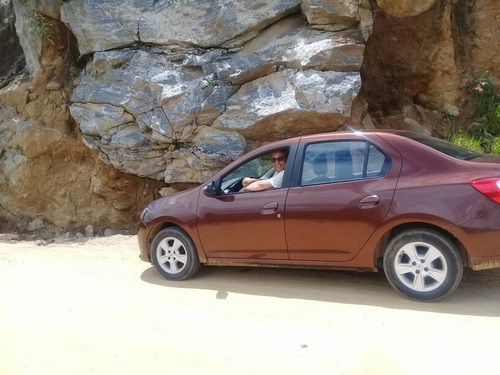 Renault Logan 2014 1.6 Dynamique Hi-power 4p