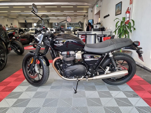 Triumph Street Twin Hilton Motors Co