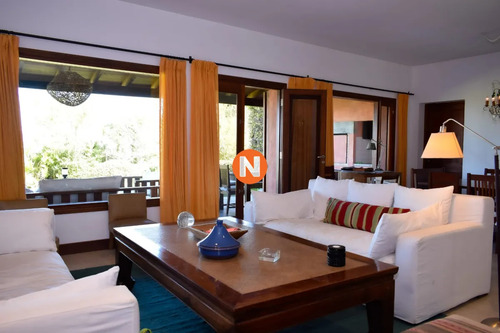 Casa En Montoya De 5 Dormitorios