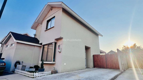 Casa En Venta De 3 Dorm. En Colina