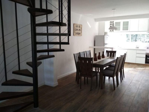 Casa En Venta De 3 Dormitorios En Playa Mansa