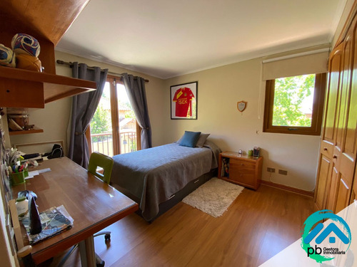 Casa En Condominio Cerro Aguas Claras , Manquehue Oriente Lb