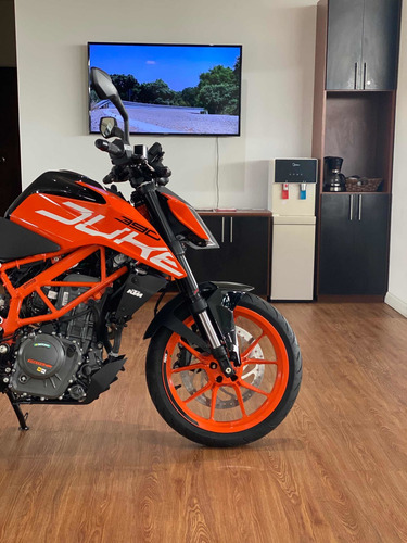 Imagen 10 de 16 de Ktm Duke 390