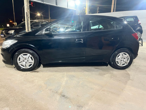 Chevrolet Onix ONIX HATCH Joy 1.0 8V Flex 5p Mec.