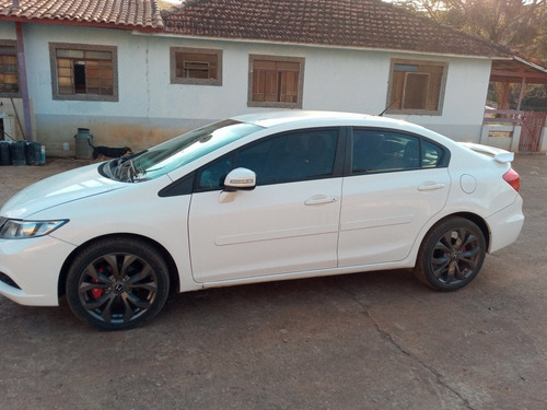 Imagem 1 de 15 de Honda Civic 2014 2.0 Lxr Flex Aut. 4p