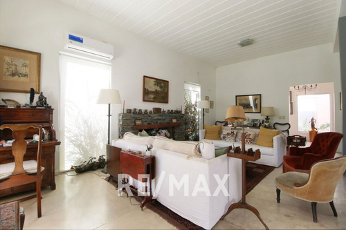 Casa 5 Ambientes En Venta En Manzanares