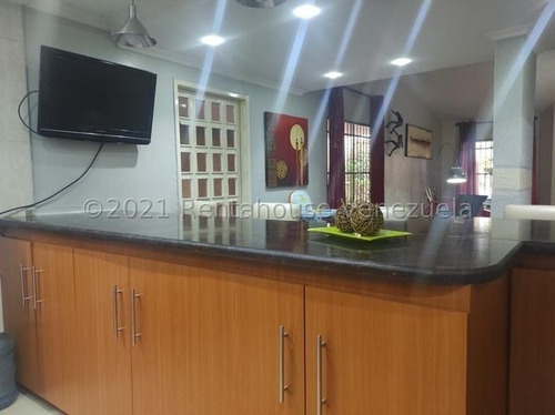 Imagen 9 de 27 de Casa Remodelada Con Piscina Duplex 220mts Conj Privado Palo Negro Estef 22-7076