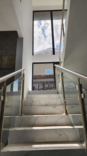 Imagen 12 de 15 de Moderna Casa En Venta! A Estrenar