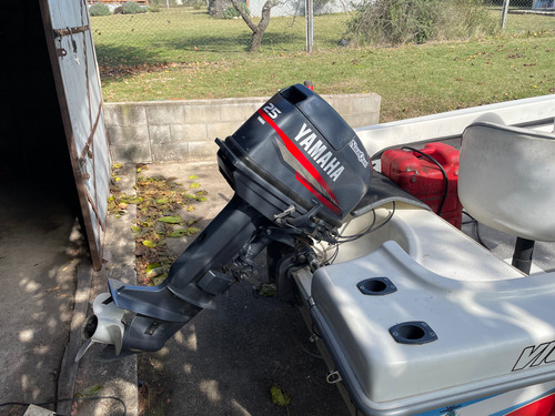 Lancha Victoria 430 Con Medio Parabrisas Y Motor Yamaha 25hp