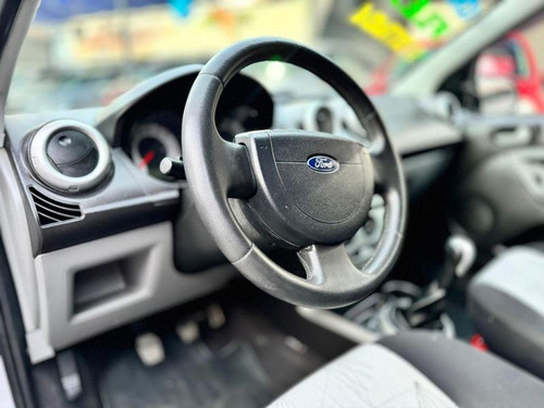 Ford Fiesta 1.6 MPI HATCH 8V FLEX 4P MANUAL