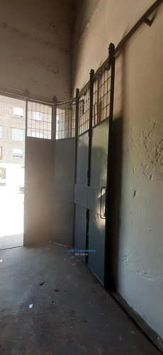 Imagen 7 de 10 de Importante Local Industrial En Zona Goes