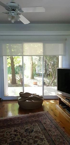 Imagen 8 de 30 de Casa De Categoria En Venta Sobre Dos Lotes Con Amplia Vista Al Rio En Santa Catalina!