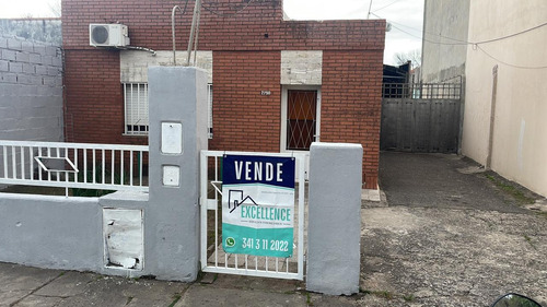 Galpon Mas Casa A La Venta En Cazadores Y Oroño 447 M2