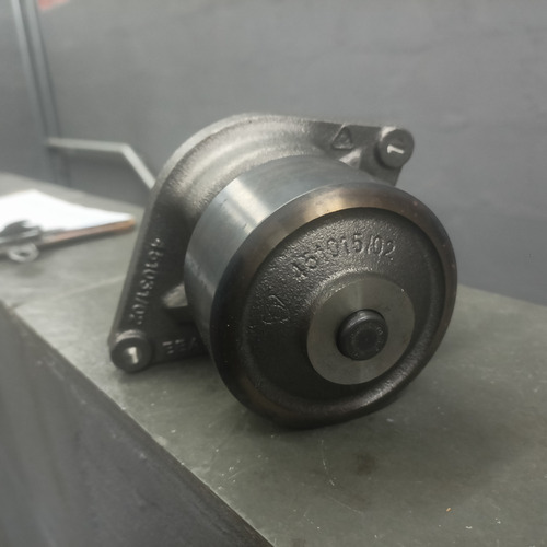 Bomba De Agua Original Motor Cummins F250 F350 F4000 Cargo
