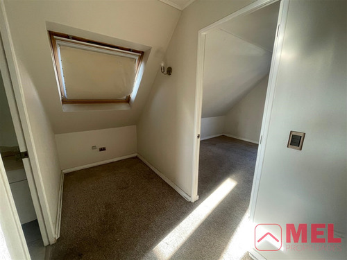 Casa En Venta De 4 Dorm. En Colina