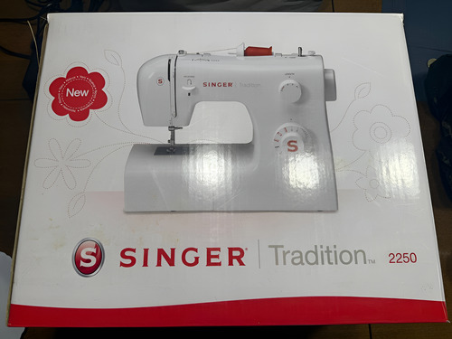 Maquina De Coser Singer Tradition 2250. Muy Poco Uso. Blanco (Usado)