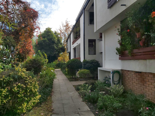 Departamento Cercano Al Barrio Los Castaños,esquina El Aromo