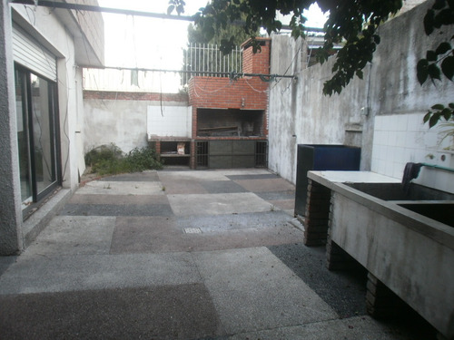 Excepcional Esquina Sobre Avenida A Pasos Del Evangelico!!!