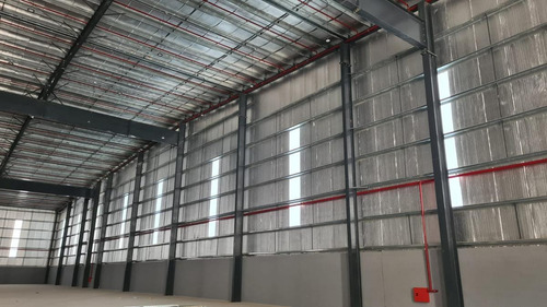 Imagen 2 de 4 de Nave Industrial - Esteban Echeverría - 8000 M2 Cubiertos - Alquiler - Estrenar