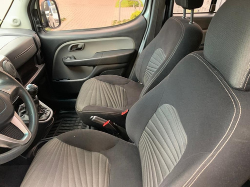 Fiat Doblo Essence 1.8 7 Lugares