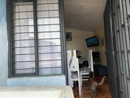 Vendo Apto Piso 3 En Barrio Santa Fe Cali