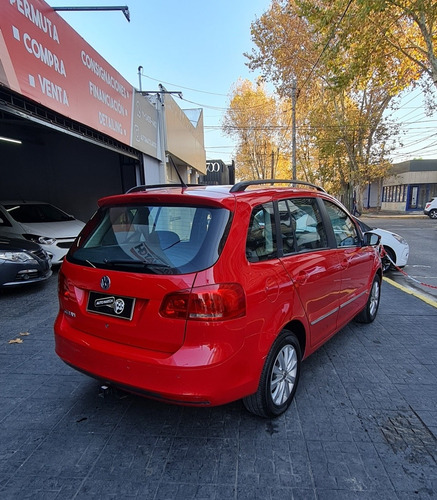 Imagen 11 de 15 de Volkswagen Suran 2011 1.6 Highline 101cv 11c