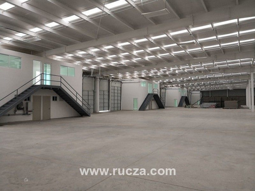 Bodega Cross Dock De 7,470 M2 / Silao Gto.
