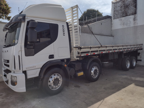 Imagem 1 de 10 de Iveco Tector 240e28s Ano 2013 Bitruck Carroceria