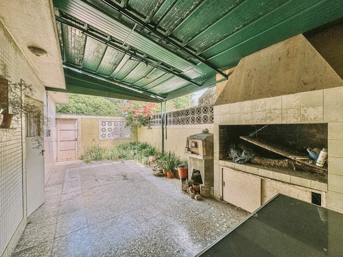 Casa Chalet En Venta En Banfield, Lomas De Zamora, G.b.a. Zona Sur