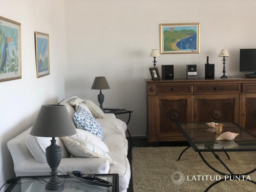 Apartamento En Península- Ref: 123