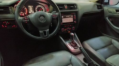 Imagen 9 de 14 de Volkswagen Vento Luxury Tiptronic 2014