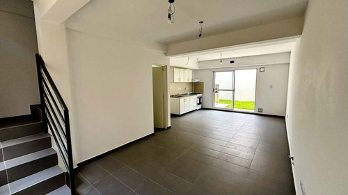 Venta Ph - 4 Amb A Estrenar Patio Y Jardín