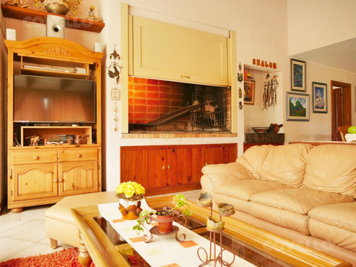 Casa En Venta De 7 Dormitorios Playa Mansa