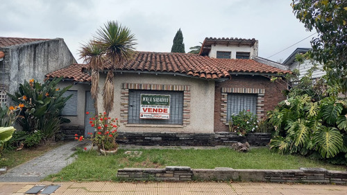 Chalet Ph 4 Amb. A Reciclar Al Frente
