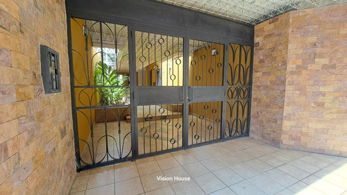 Venta De Apartamento. Urb Calicanto Resd Villa El Parque