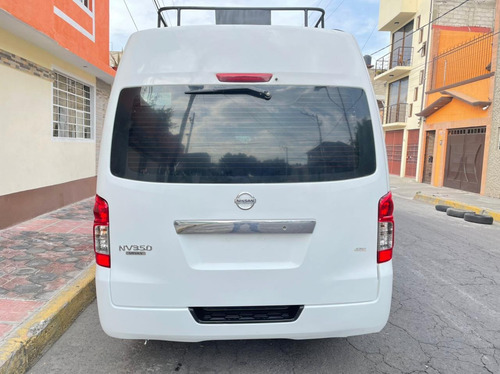 Imagen 5 de 13 de Nissan Urvan 2015 2.5 15 Pas Amplia Aa Mt