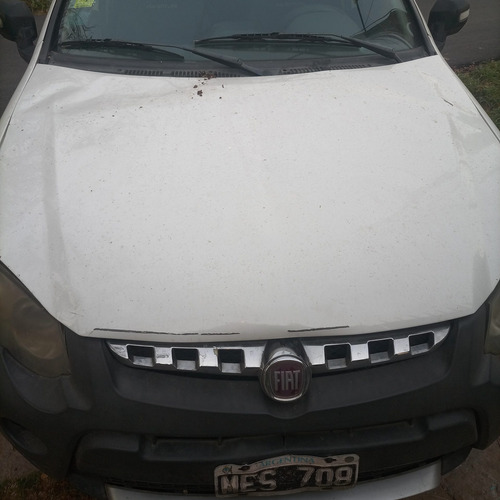 Imagen 2 de 10 de Fiat Strada Adventure 1.6 Dc Pack Segurida