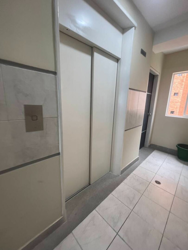 Venta Apartamento Con Pozo Y Planta 100% Urb Las Chimeneas Valencia Rr 26494