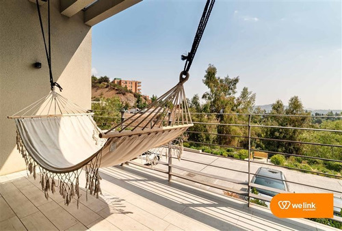 Casa En Venta De 4 Dorm. En Lo Barnechea