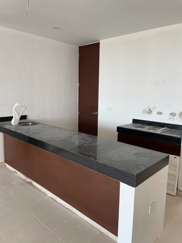 Imagen 8 de 18 de Departamento 110m2 Balcón 2 Recamaras 2 Baños Y Medio Mejor Zona De Temozón Norte Seguridad 24 Hrs Amenidades Piscina Salon Con Aire Roof Garden Mérida Ciudad Mas Segura Oportunidad De Inversion