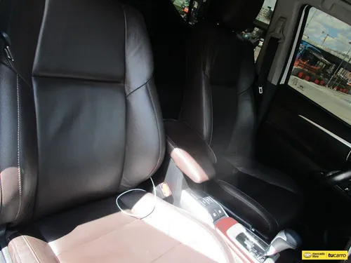Toyota Fortuner Srv 4x2 2700cc At Aa