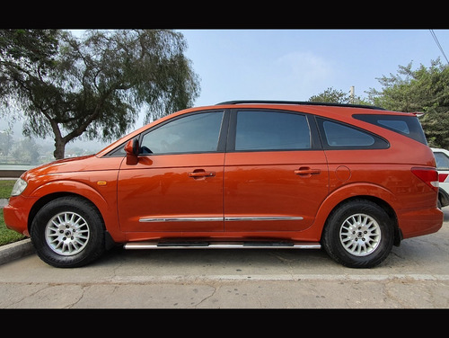 Imagen 6 de 15 de Ssangyong Stavic