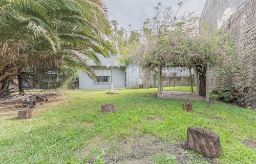 Imagen 10 de 30 de Lote De 559 M2 En Esquina Con Casa 4 Amb A Reciclar - Ituzaingó Sur